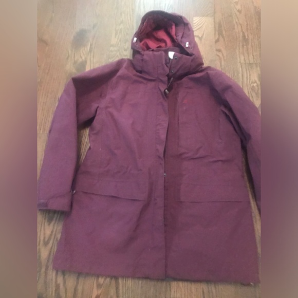 Mountain Equipment Co-op Fuchsia colour shell size medium - Picture 1 of 8